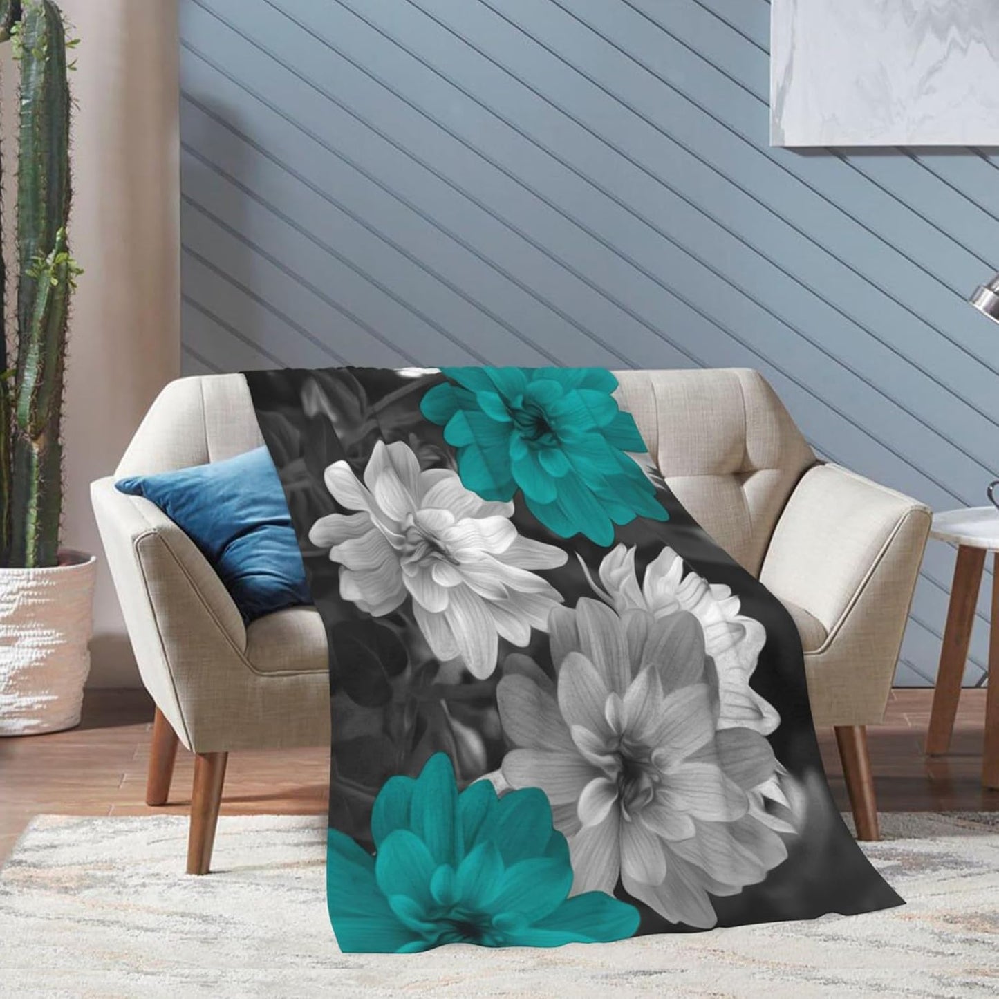 Te-al Grey Floral Blanket Te-al Flowers Throw Blanket for Couch Bed, Soft Fuzzy Flannel Te-al Blankets for Bed Sofa Chair Te-al Floral Decor 40x50 Inches