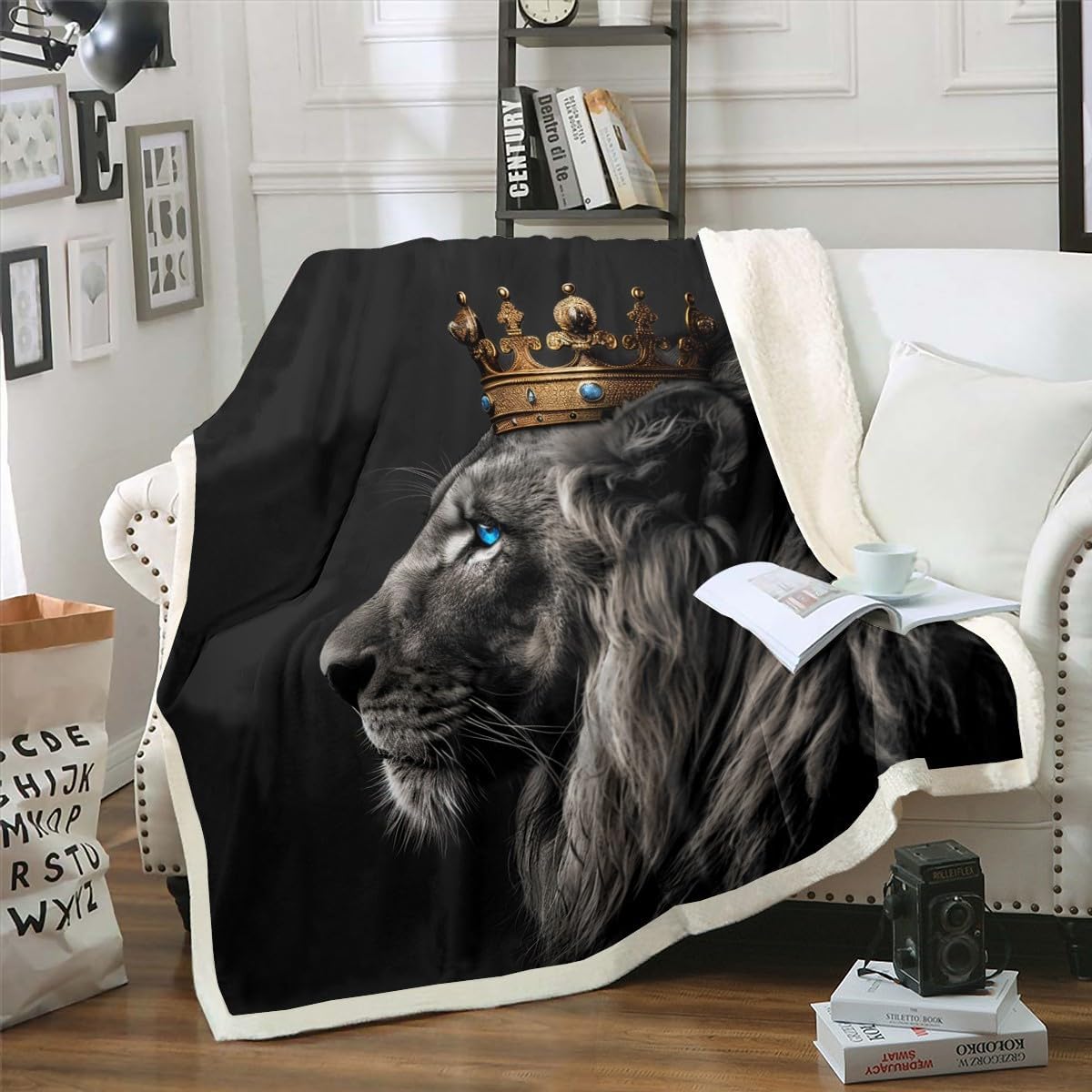Feelyou Lion Sherpa Blanket Baby 30"x40" Boys Girls Gold King Crown Print Fleece Throw Blanket for Kids Safari Print Plush Blanket Wild Animal Black Fuzzy Blanket Room Decor