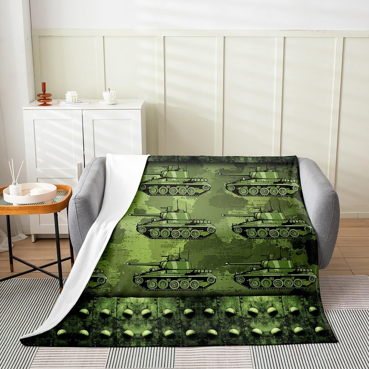 Feelyou Army Tank Fleece Throw Blanket,All Season War Theme Bed Blanket Military Theme Fuzzy Blanket for Bed Sofa Couch,Bedroom Decor Retro Green Camouflage Print Plush Blanket Throw 50"x60"