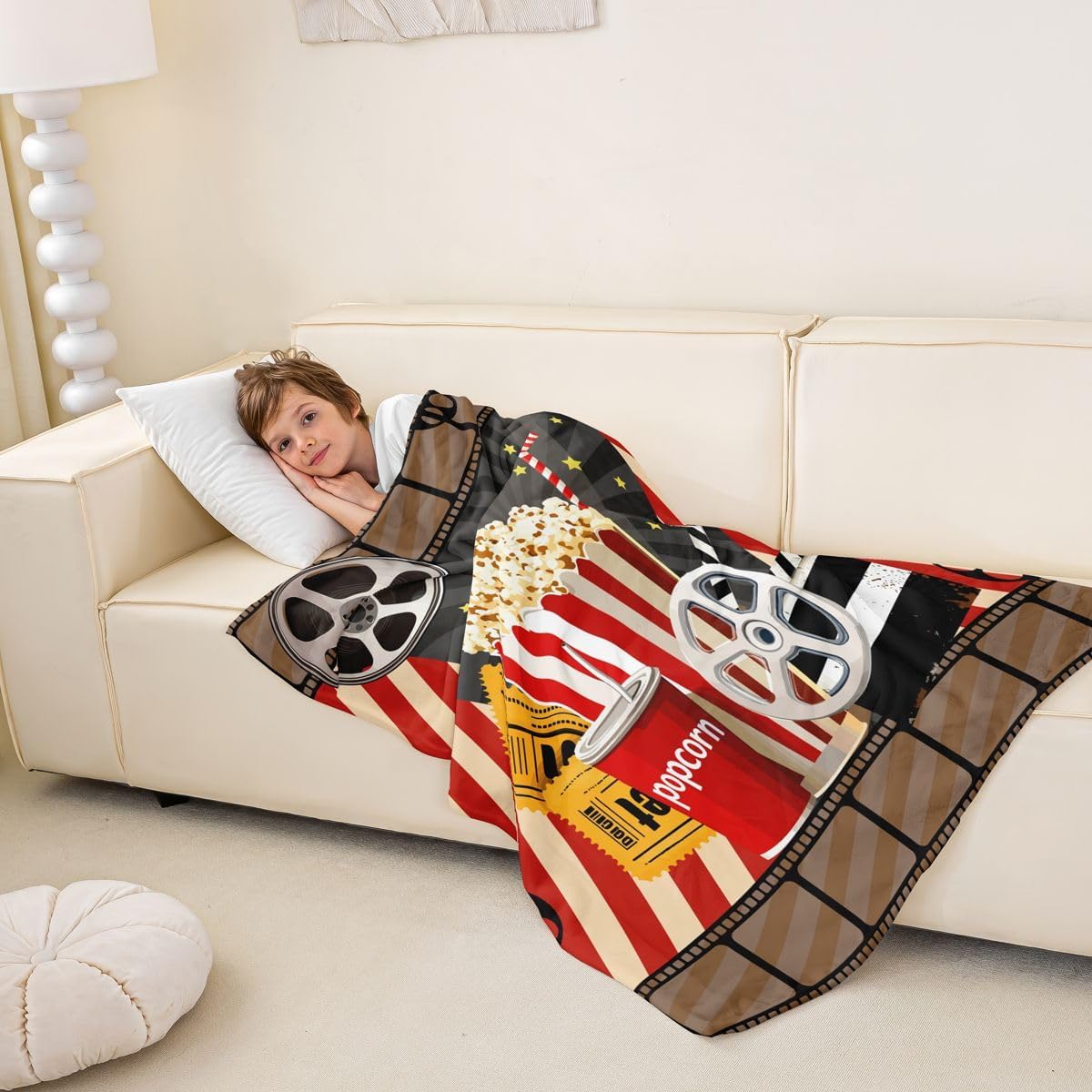 Feelyou Movie Theater All Season,Bed Blanket Cinema Poster Plush Throw Blanket, Popcorn Vintage Showing Flannel Fleece Blanket for Bedroom Decor Old Fashion Home Decor 40"x50"