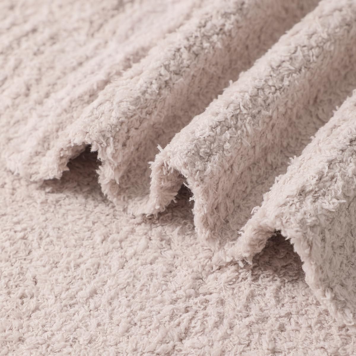 bearberry Super Soft Fluffy Throw Blanket Lightweight Cozy Warm Throw Blankets for Couch Bed Sofa All Season (Beige, 40”x50”)