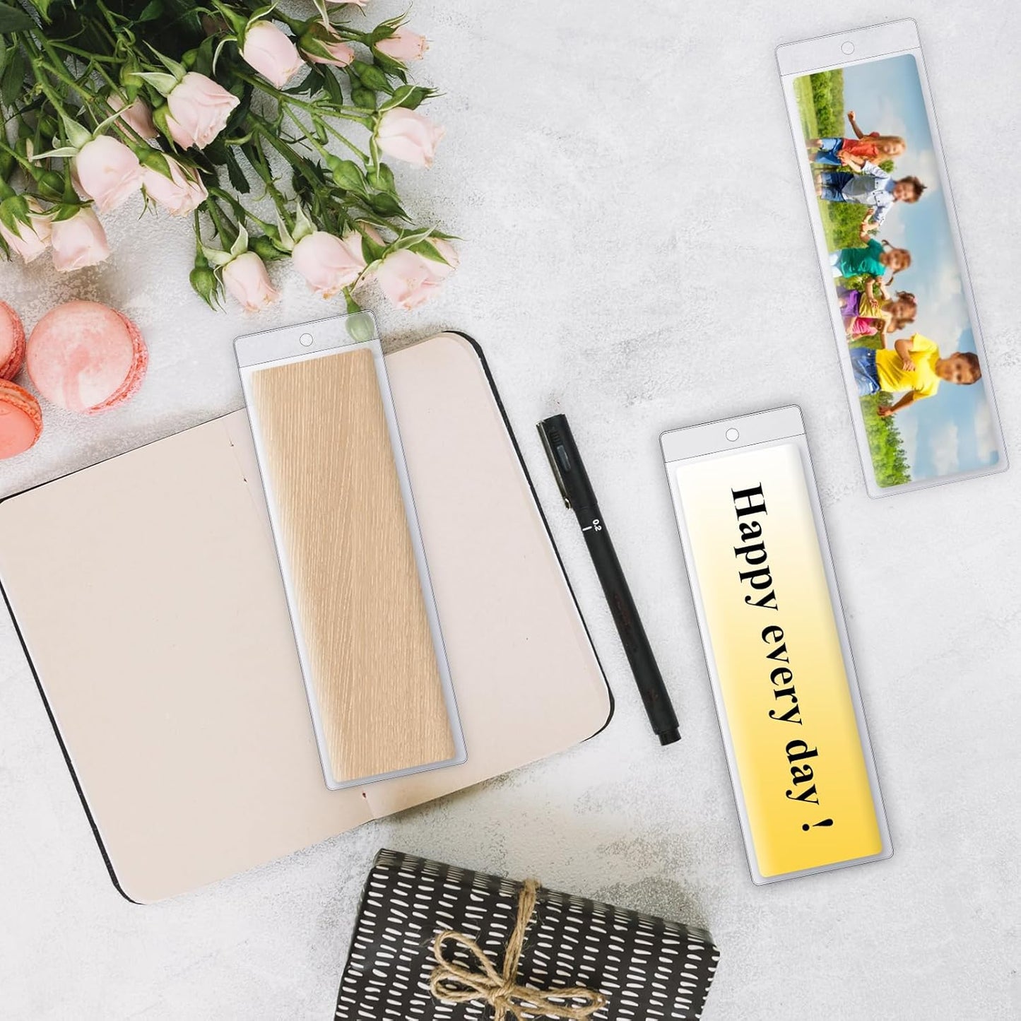 70 PCS Bookmark Sleeves Clear Bookmark Sleeves 7x2.3 inch Blank Bookmark Holder with Hole for Wedding Valentine’s Party Favor Decoration