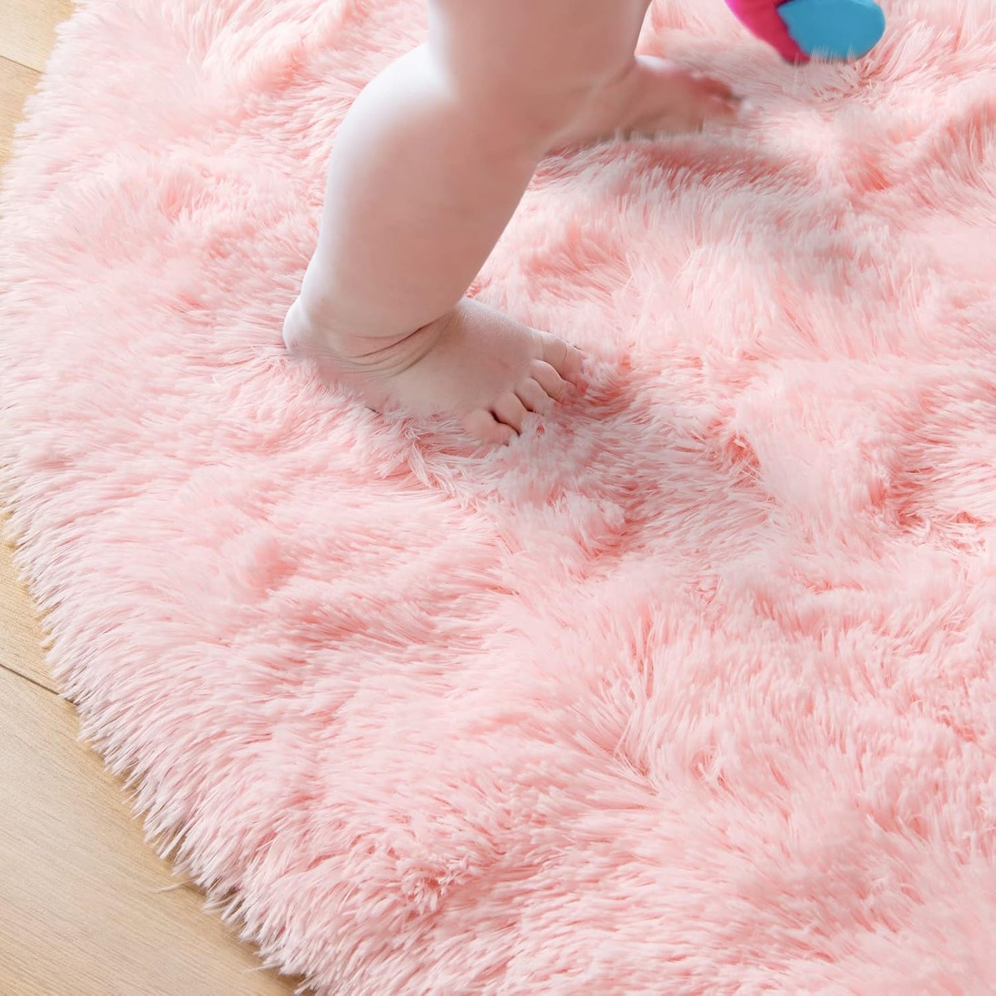 junovo Round Rug 5x5 Feet Fluffy Soft Area Rugs for Kids Girls Room Princess Castle Plush Shaggy Carpet Cute Circle Nursery Rug for Kids Girls Bedroom Baby Room Home Decor Circular Carpet,Pink