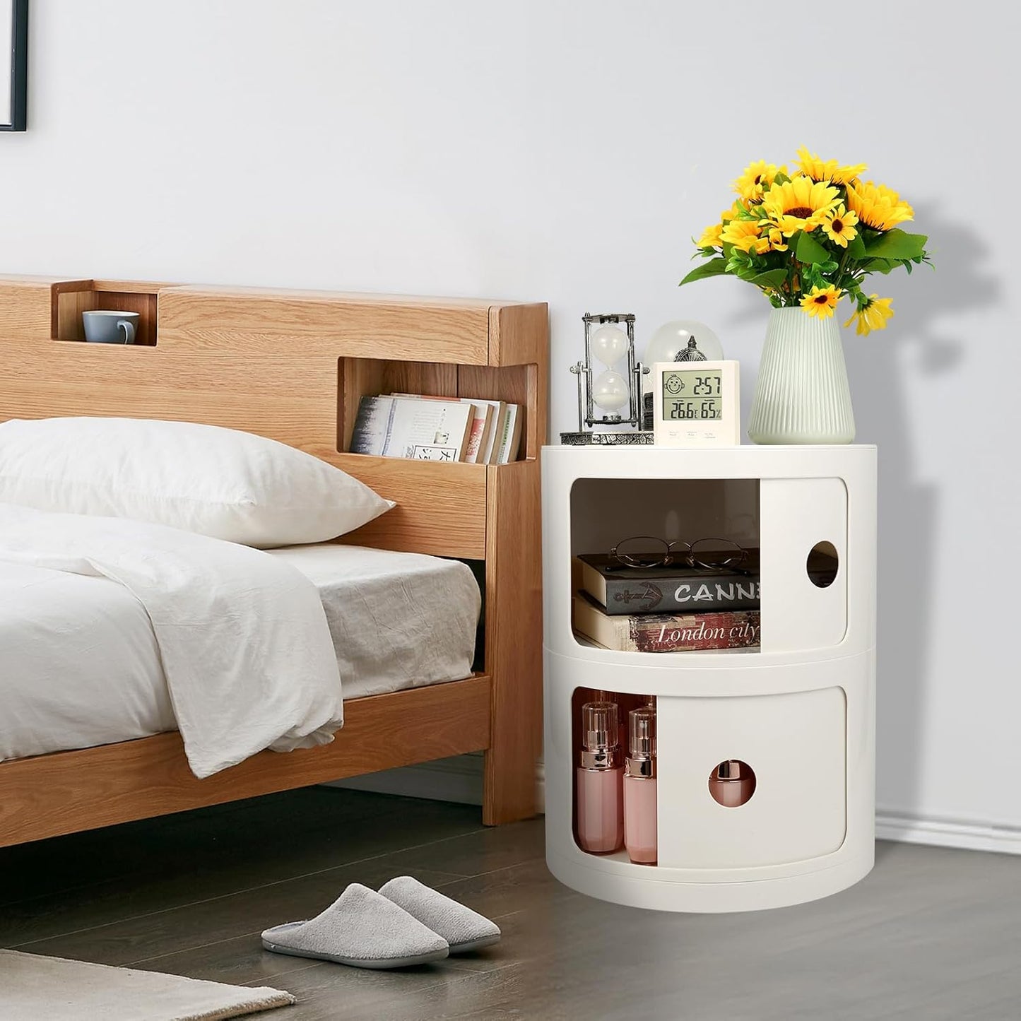 2-Tier Round Bedside Table, Narrow Storage Cabinet, Small Stylish Storage Cabinet, no Installation Required, Suitable for Living Room and Bedroom, Small Space