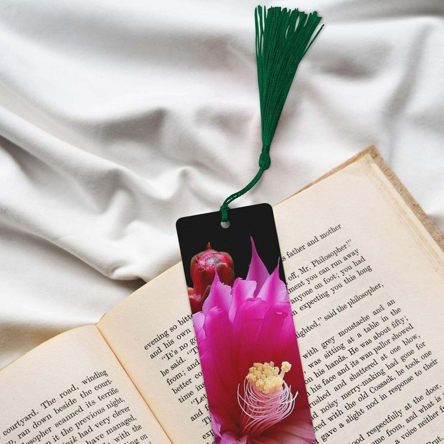 Cactus Flower Bookmarks Gifts for Women Men, Wooden Bookmarks for Book Lovers, Vintage Book Marks Ornaments with Tassel, Unique Personalized Reading Page Markers Dark Green