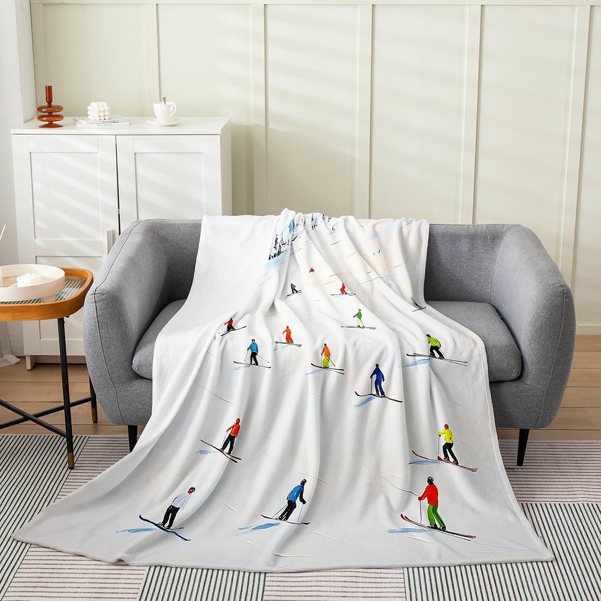 Erosebridal Skiing Artwork Blanket 40x50 Inch Winter Scenery Throw Blanket for Outdoor Sports Lover Abstract Winter Snow Fleece Blanket Vintage Ski Snowboard Room Decor Snow Scene Fuzzy Blanket
