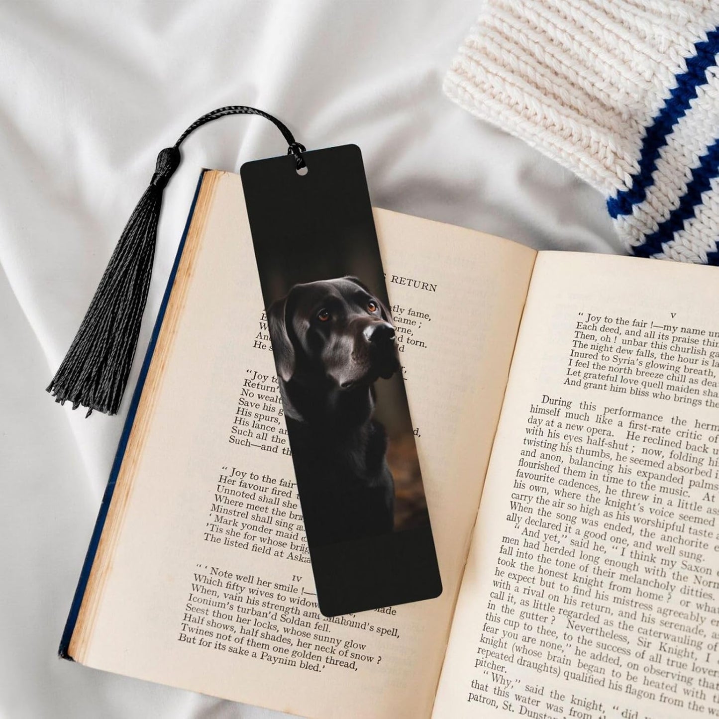Black Labrador Bookmark Ornament, Wooden Bookmarks with Tassel, Book Mark for Book Lovers Page Markers Reading Gifts for Women Men Handmade Wood Bookmark Tag Label