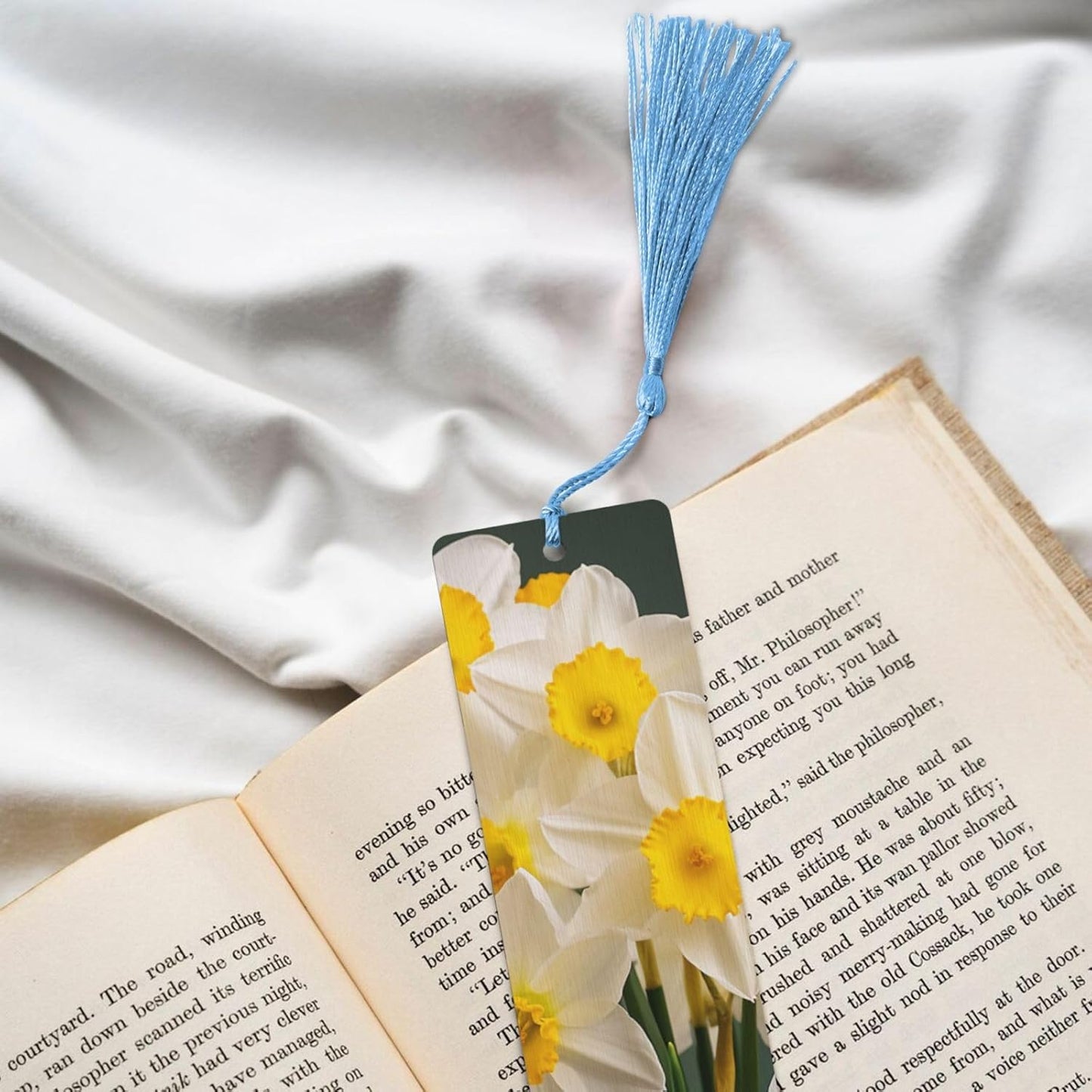 Daffodils Photos Bookmarks Gifts for Women Men, Wooden Bookmarks for Book Lovers, Vintage Book Marks Ornaments with Tassel, Unique Personalized Reading Page Markers Sky Blue