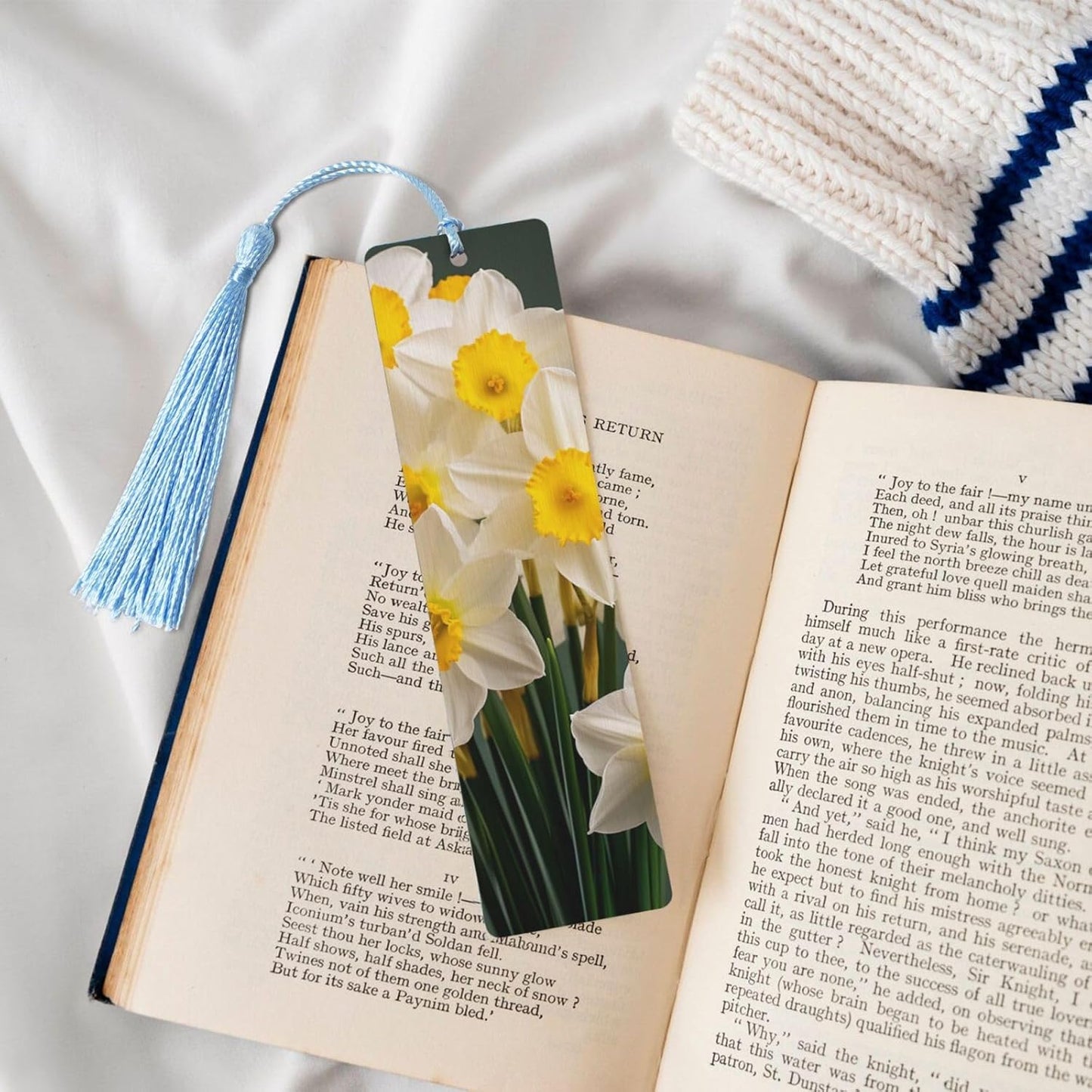 Daffodils Photos Bookmarks Gifts for Women Men, Wooden Bookmarks for Book Lovers, Vintage Book Marks Ornaments with Tassel, Unique Personalized Reading Page Markers Sky Blue