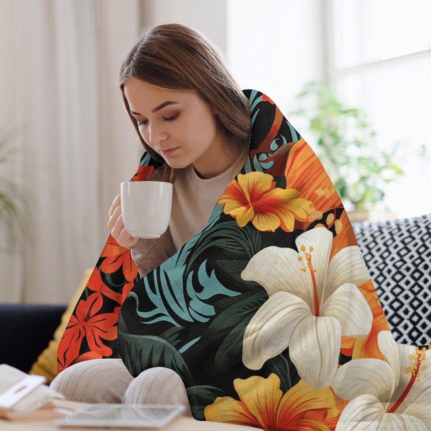 Flowers And Hawaiian Tribal Patterns on Black Background Throw Blanket for Couch Super Soft Warm Lightweight Throw Blankets Cozy Flannel Bed Blanket Cute Decorative Blankets for All Seasons Home Decor