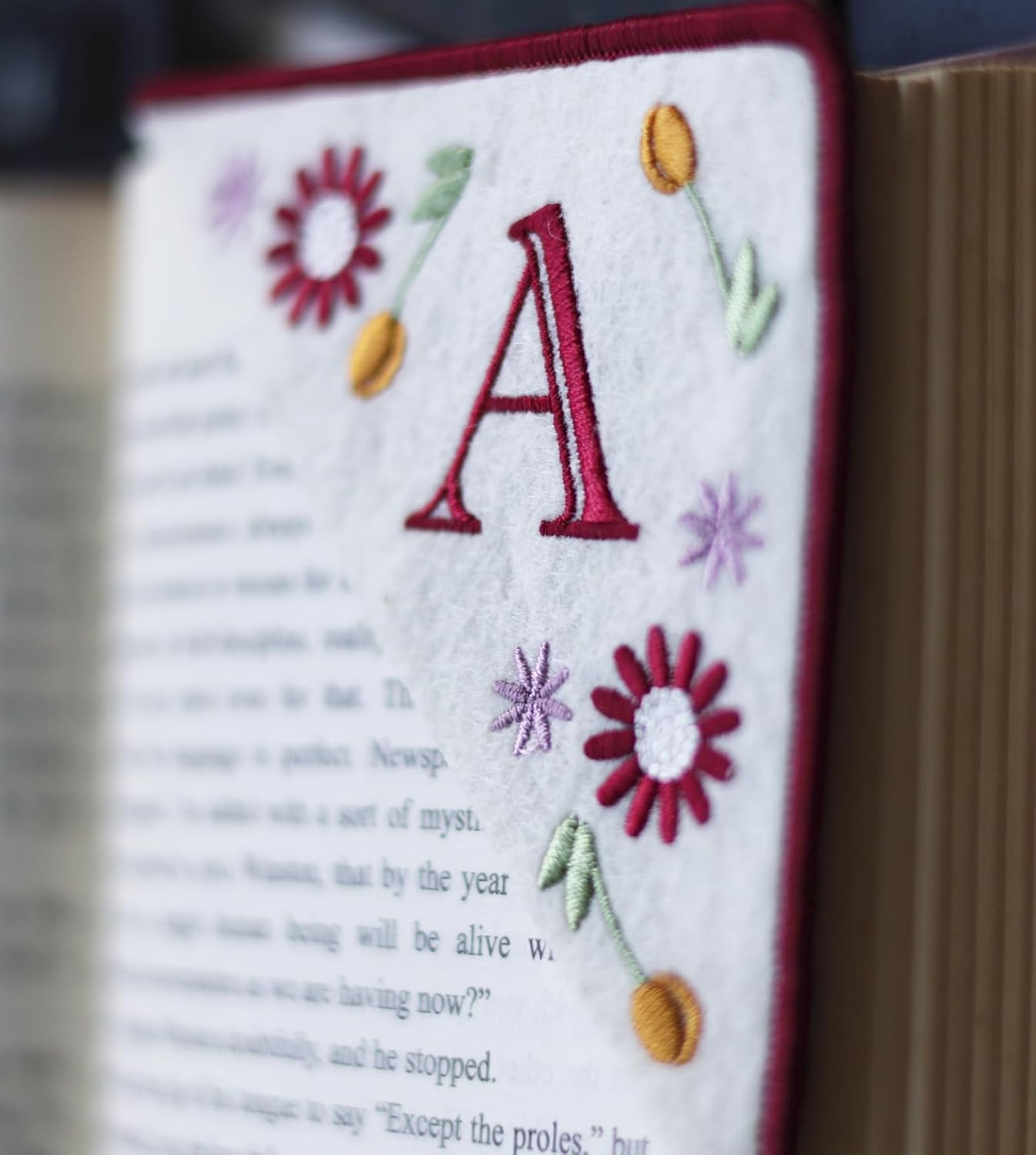 Personalized Embroidered Corner Mark, 4 Pack, Finished Initial Felt Bookmark Corner, Gift for Book Lover
