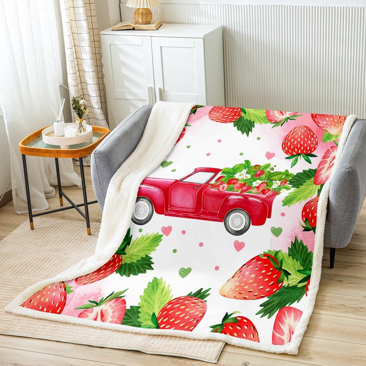 Strawberry Bed Blanket Strawberry Truck Throw Blanket Lightweight Soft Cozy Luxury Red Fruit Fleece Blanket Farmhouse Flannel Blanket for Sofa Bedroom Office Travel All Season(Twin 60"x80")