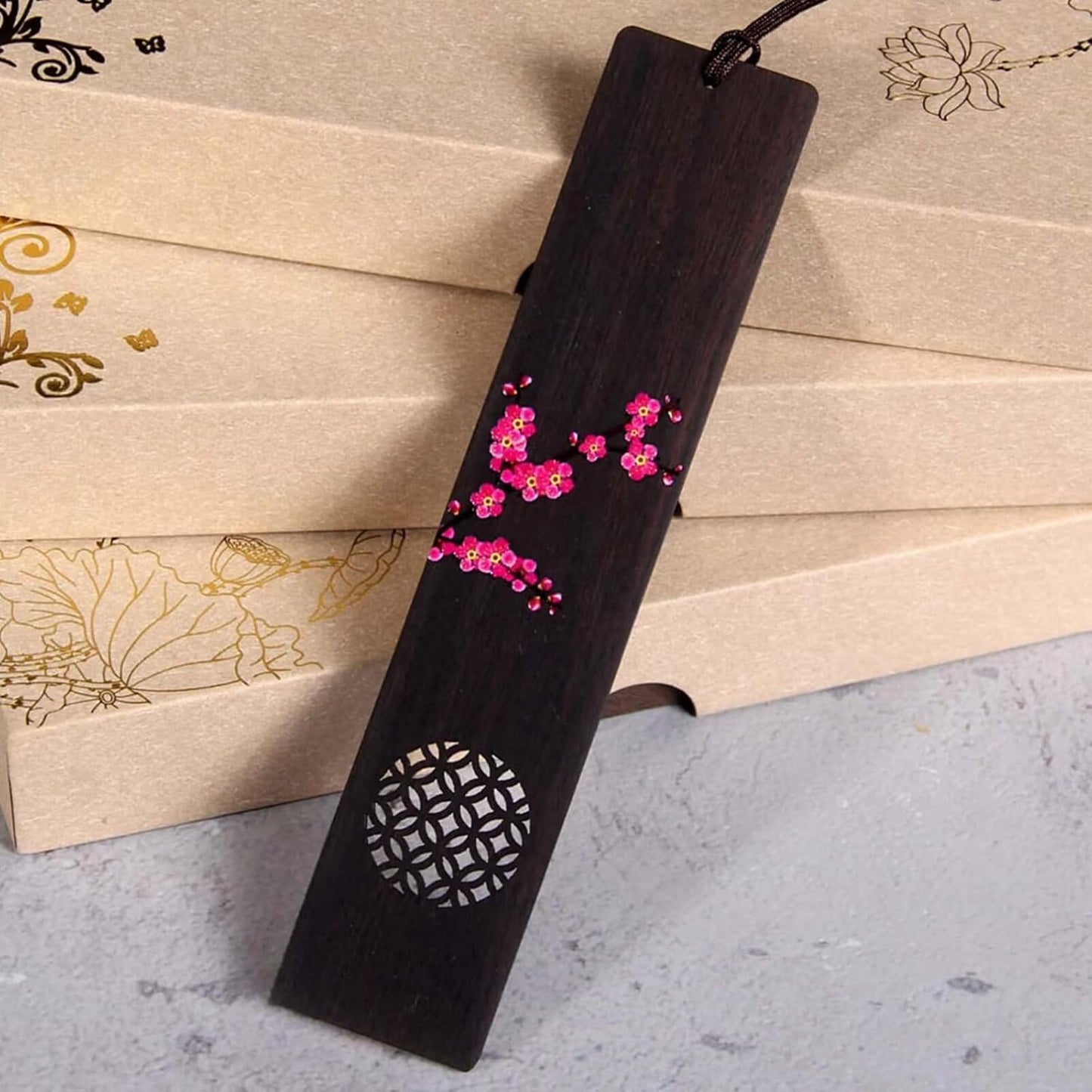2pcs Wooden Bookmark,Durable Wood Bookmark 5.71x1.18 Inches for Men Women, Eco-Friendly, Lightweight Plum Bossom Design Page Markers for Students Teachers Novels Textbooks