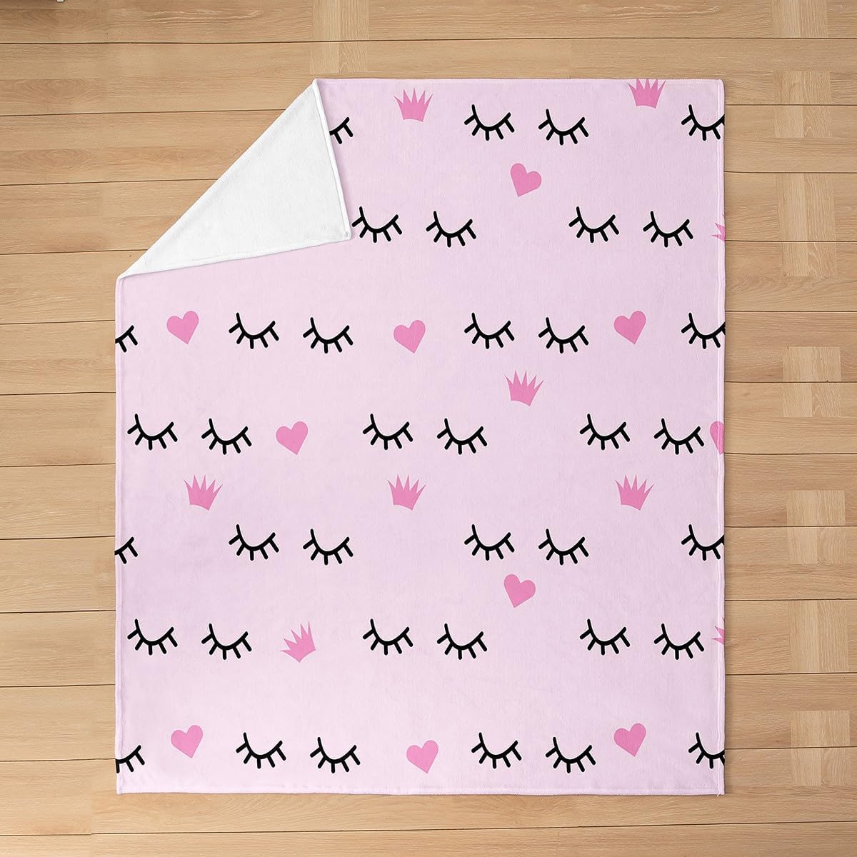 Manfei Eyelash Kids Flannel Blanket Hearts Crown Print Throw Blanket for Girls Princess Room Decor, Fashion Pink Blanket for Bed Couch Sofa, Soft and Breathable Cozy Blanket(40 x 50 Inches)