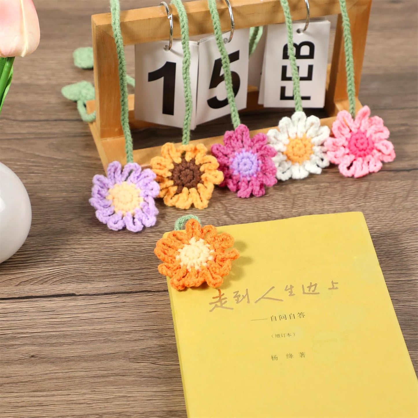 6 Pack Flower Crochet Bookmarks,Daisy Sunflower Bookmark for Women Personalized Crochet for Book Lovers and Teachers