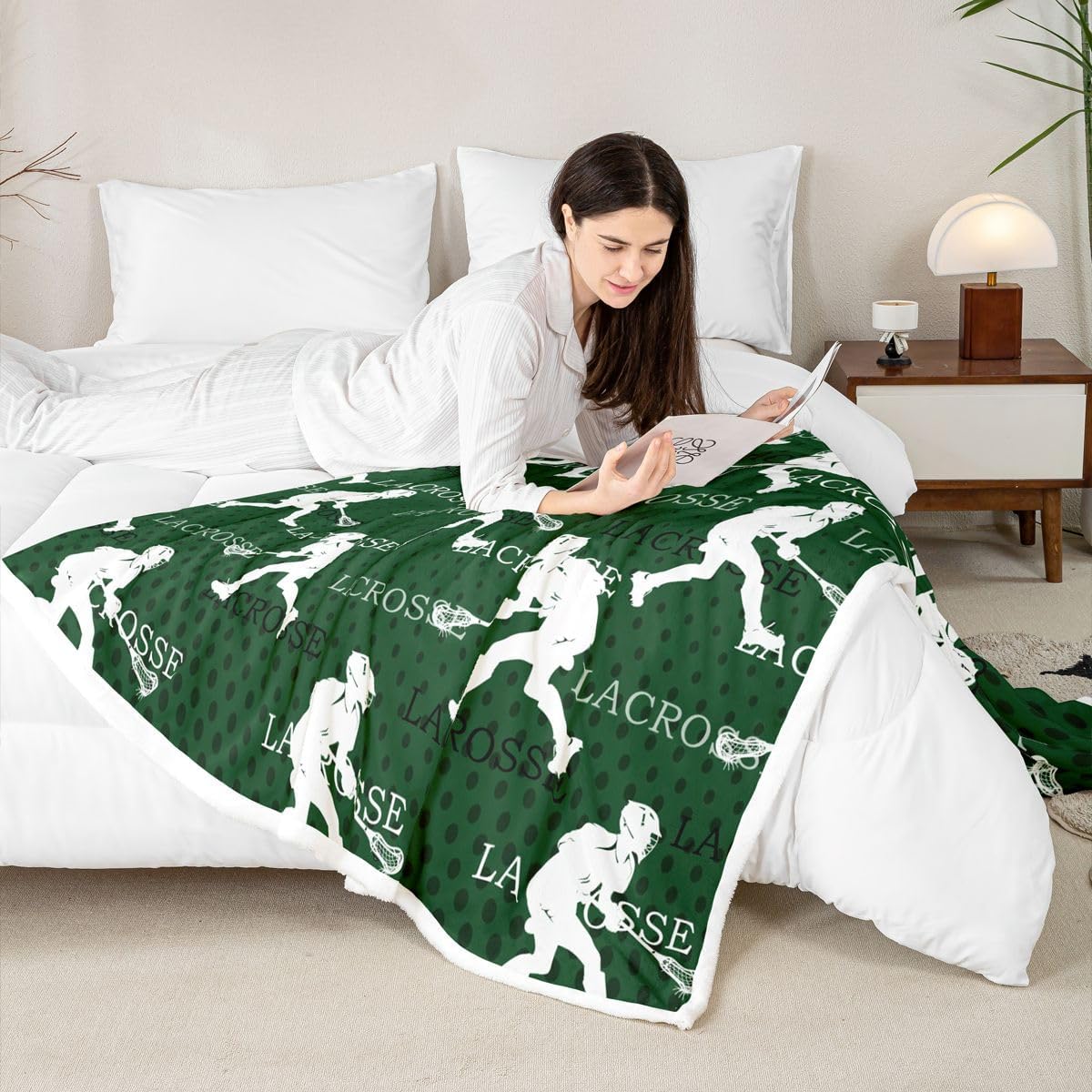 Feelyou Boys Lacrosse Sherpa Blanket Throw 50"x60" Lacrosse Player Pattern Fleece Throw Blanket for Kids Girls Sports Theme Green Decor Bedroom