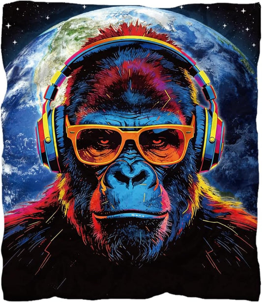 WADORN Cool Gorilla Throw Blanket, Cozy Soft Earth Game Gorilla Throw Blanket Fuzzy 500GSM Flannel Fleece Blankets Plush Funny Monkey Lover Gifts for Office Living Room Sofa Bed Couch Chairs, 59x51“