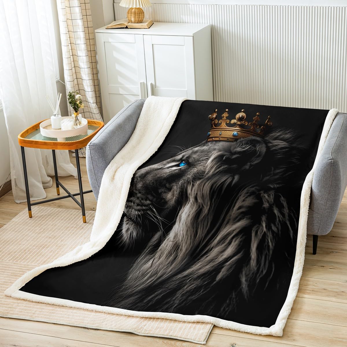 Feelyou Lion Sherpa Blanket Baby 30"x40" Boys Girls Gold King Crown Print Fleece Throw Blanket for Kids Safari Print Plush Blanket Wild Animal Black Fuzzy Blanket Room Decor