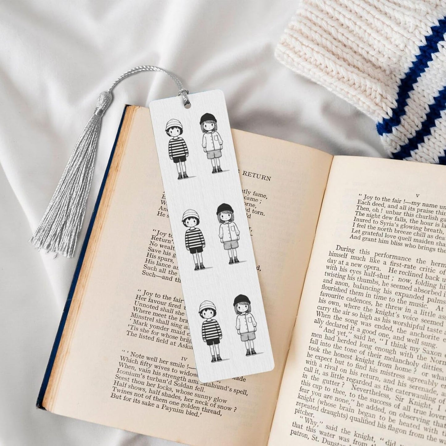 Illustration Bookmarks Gifts for Women Men, Wooden Bookmarks for Book Lovers, Vintage Book Marks Ornaments with Tassel, Unique Personalized Reading Page Markers Gray
