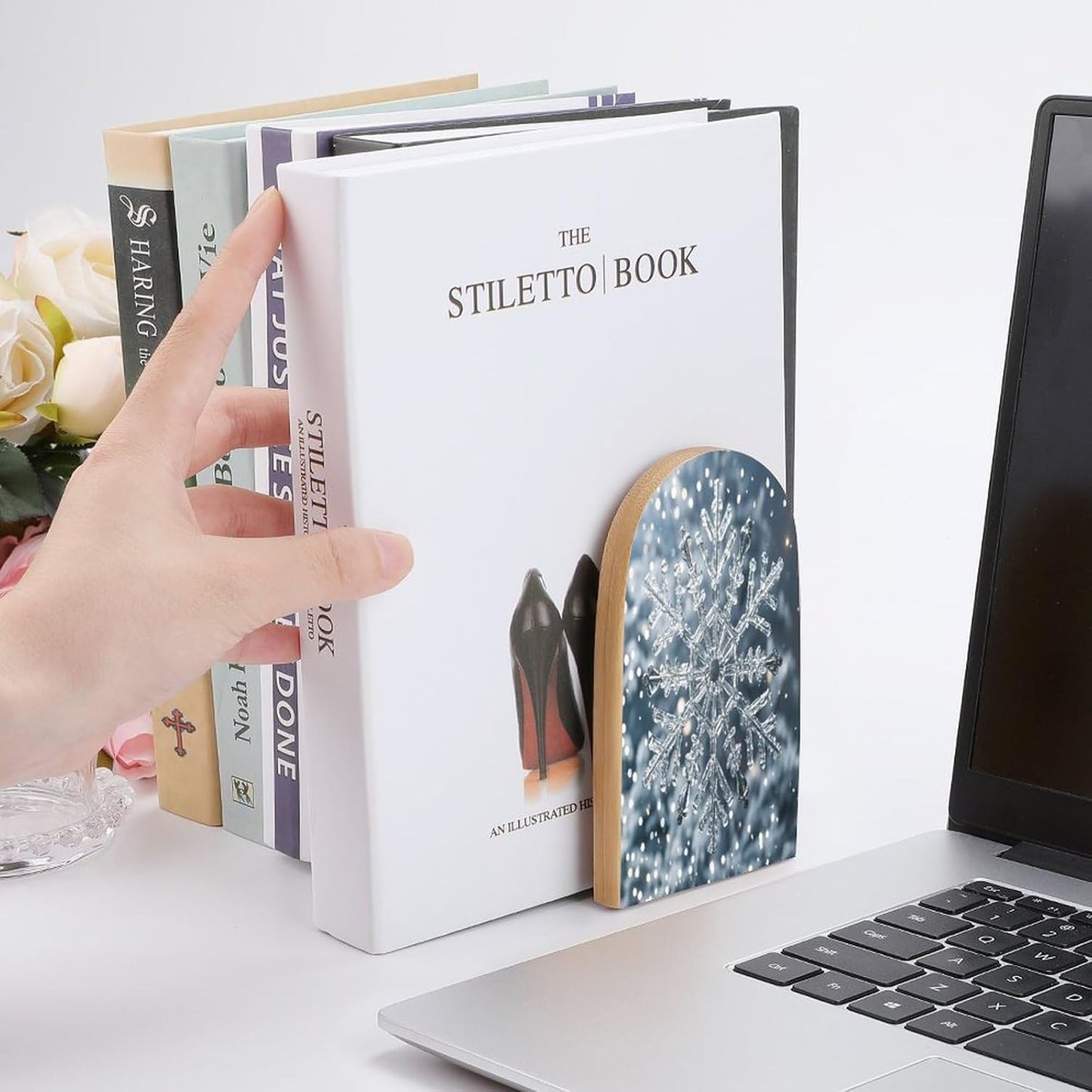 Transparent Snowflake Bookends 1 Pair Heavy Duty Book Ends for Shelves Non-Skid Bookend Supports Wooden Book Holders with Metal Base Desk Organizers Books Storage to Hold Books