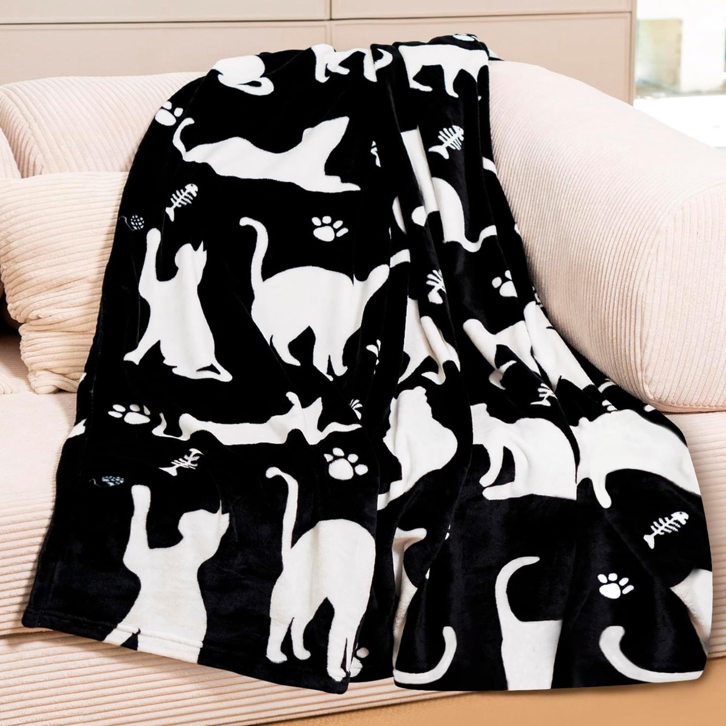 Cat Pattern Throw Blanket, Black and White,Warm and Soft Blankets Gifts for Women Men Kids,Suitable for Bedroom, Sofa, Couch - 50x60 inches