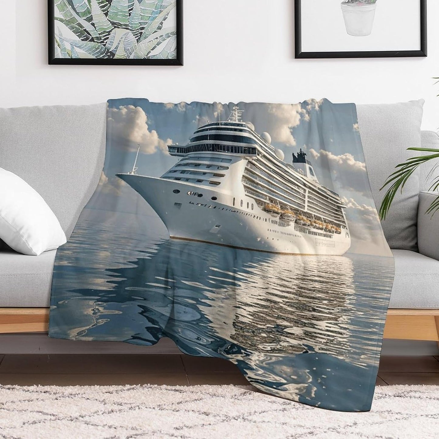 Cruise Ship Blanket Super Soft Lightweight Throw Blanket Cute Cozy Warm Bed Blanket Decorative Fuzzy Blanket All-Season Home Decor Gift for Sofa Couch Living Room 50"*60"（130 * 150cm）