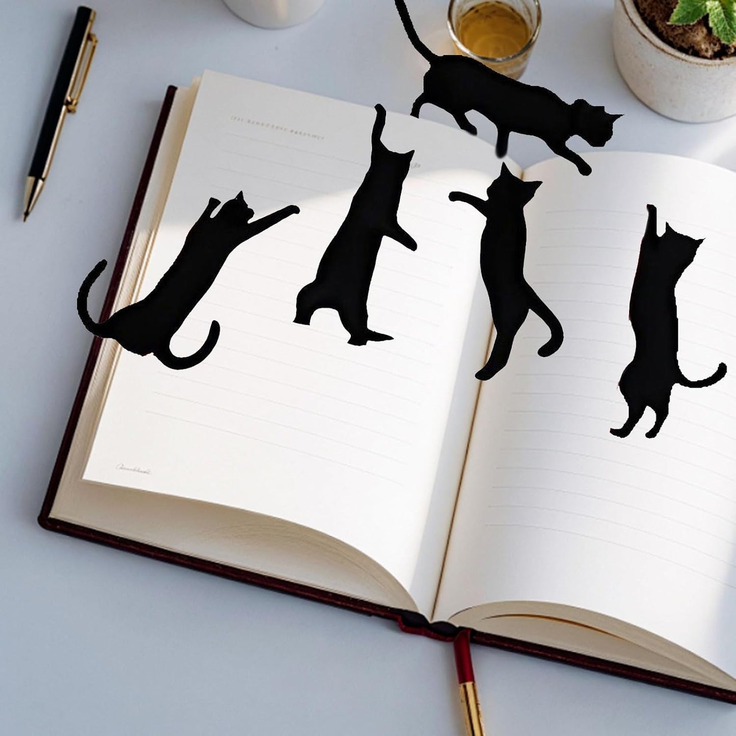 Set of 5 Artistic Feline Page Holders Rustproof Metal Craft Practical Reading Accessories Iron Bookmarks Collection Set Metal Bookmarks Page Holders