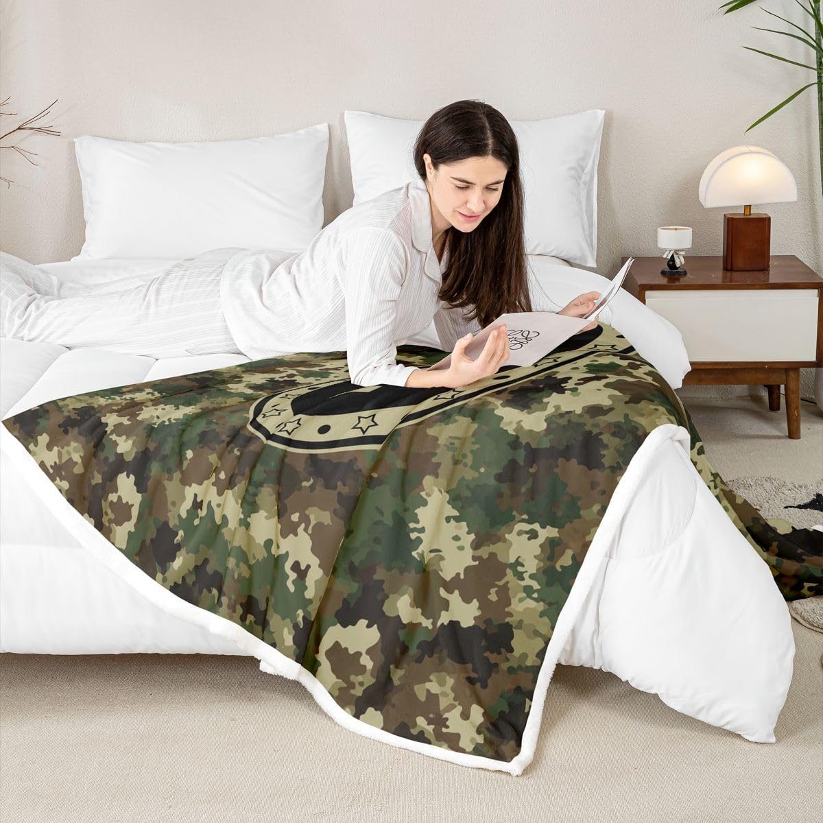 Feelyou Camo Sherpa Throw Blanket for Couch Personalized Initial F Super Soft Cozy Fleece Monogrammed Blanket for Winter, Plush Throw Camouflage Throw 50"x60" Military Style All Season