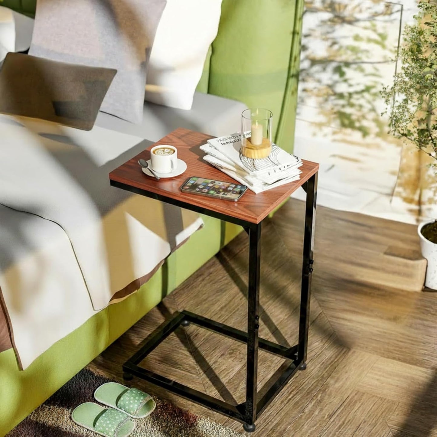 C-Shaped End Table, Small Side Table for Couch with Sturdy Metal Frame, Multi-Functional Sofa Table for Living Room, Bedroom, Bedside, Nightstand, Compact Accent Table - Brown