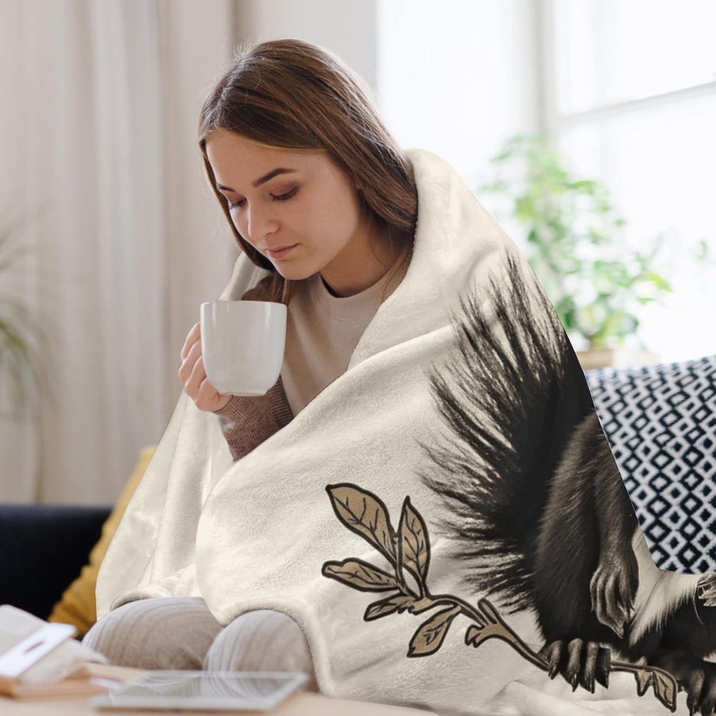 Skunk Throw Blanket for Couch Super Soft Warm Lightweight Throw Blankets Cozy Flannel Bed Blanket Cute Decorative Blankets for All Seasons Home Decor Gift 30"*40"（76 * 100cm）