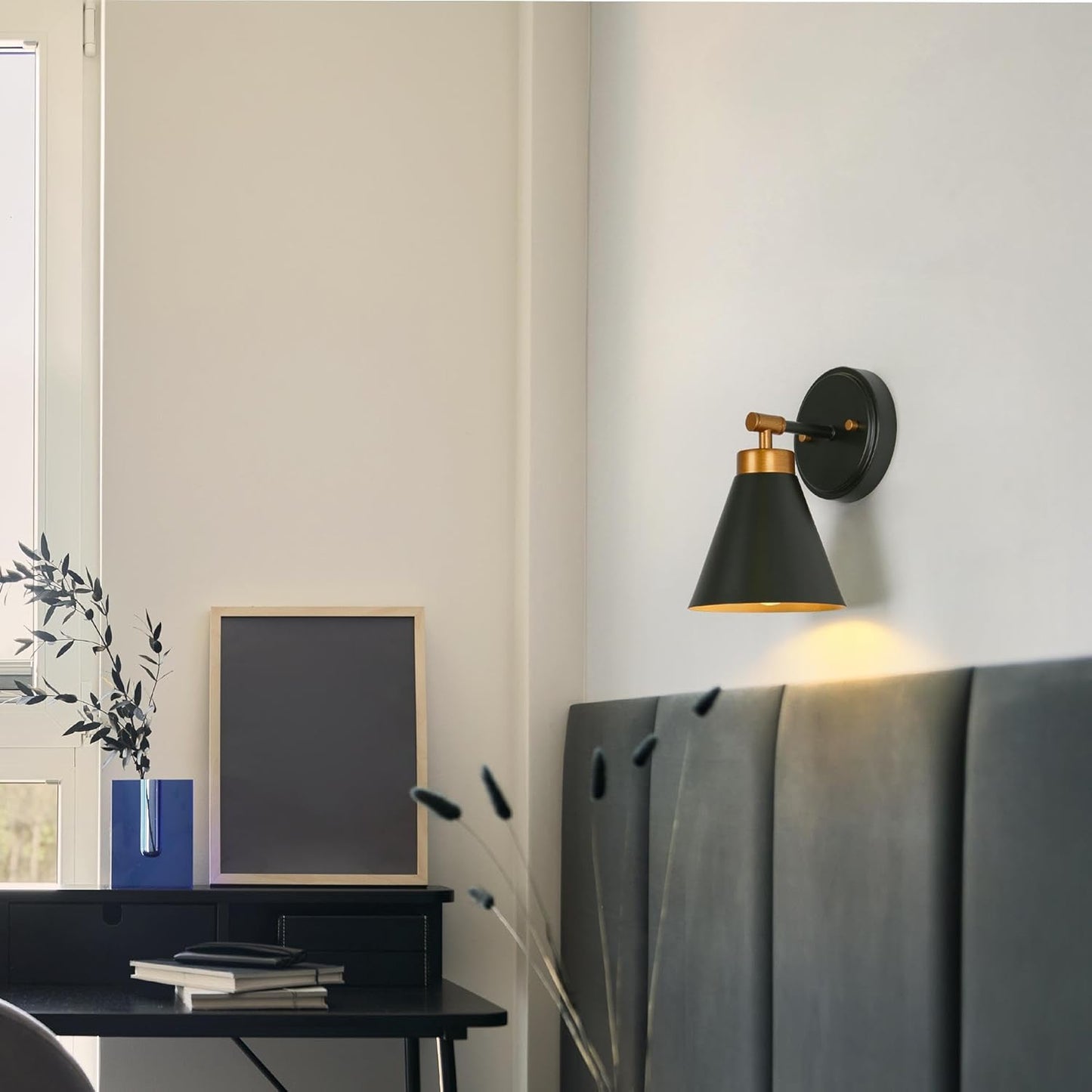 Sconce Wall Lighting, 1 Light Black Gold Wall Sconce Light Fixture, Modern Farmhouse Wall Mounted Light with Metal Shade for Bedroom, Living Room, Balcony, Matte Black and Brushed Gold Finish