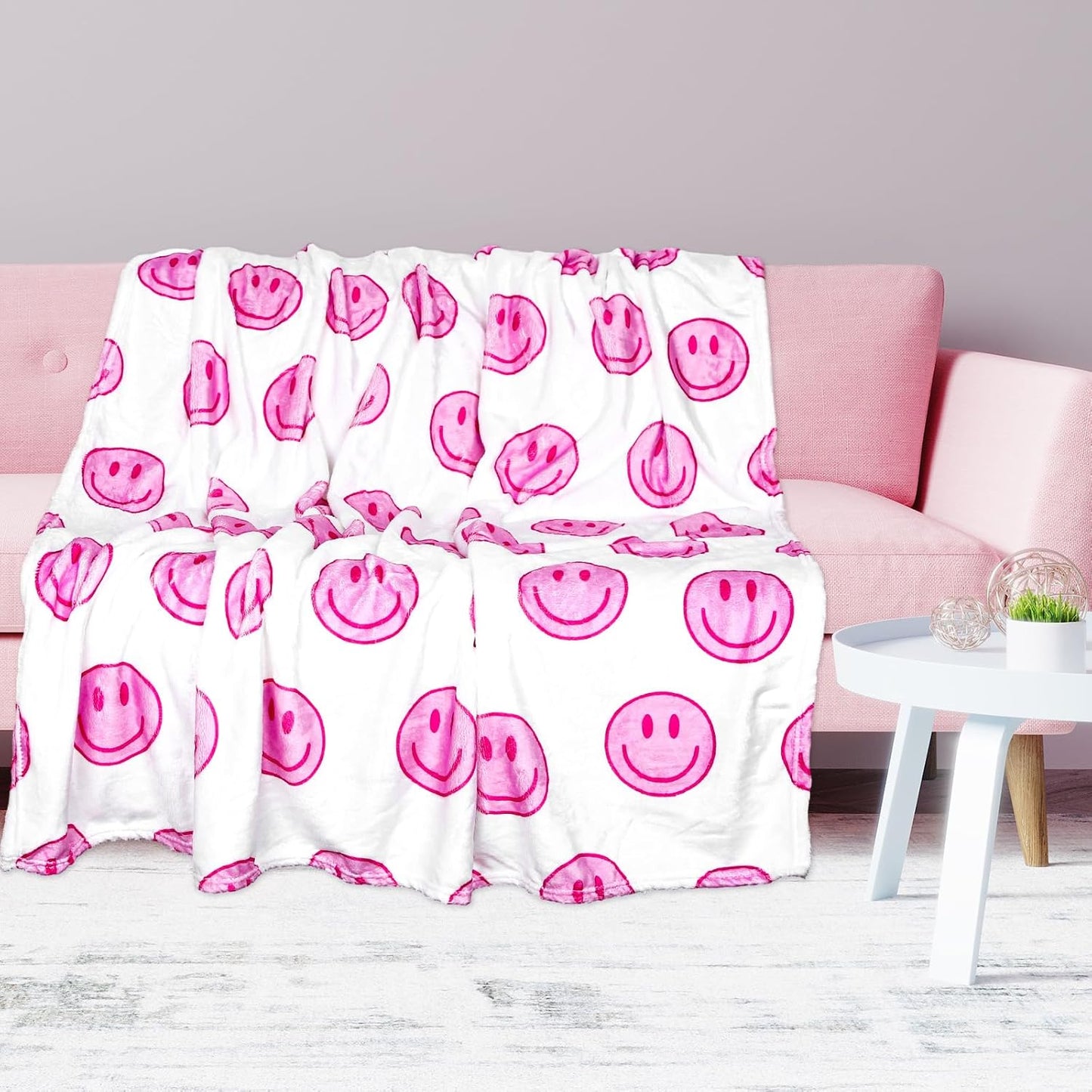 JarThenaAMCS Smile Face Fuzzy Throw Blanket Pink Preppy Smile Decorative Soft Cozy Flannel Blanket for Home Bed Sofa Couch Chair, 50 x 60 Inch