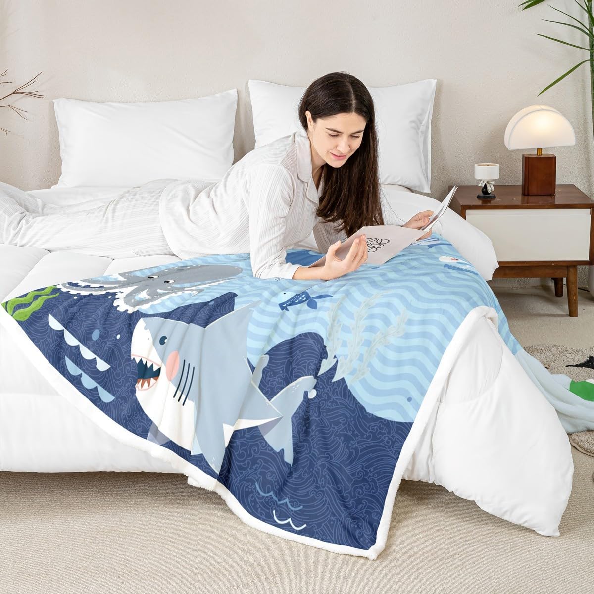 Shark and Whale Fleece Throw Blanket Super Soft Cozy Cartoon Sea Animal Sherpa Blanket for Kids Women Adults Octopus Turtle Plush Blanket Underwater World Fuzzy Blanket for Sofa Bed(30x40 Inches)
