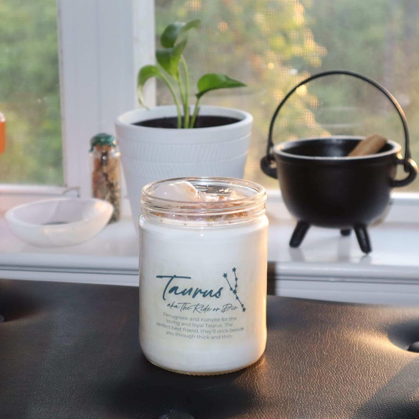 BlkGrlMagick TAURUS Zodiac Crystal Candle, White Tea Leaves Scent Kunzite, Rose Quartz, Fenugreek, Handmade April May Birthday Candles, Astrology Gifts for Sun Moon Rising Sign (16oz Jar)