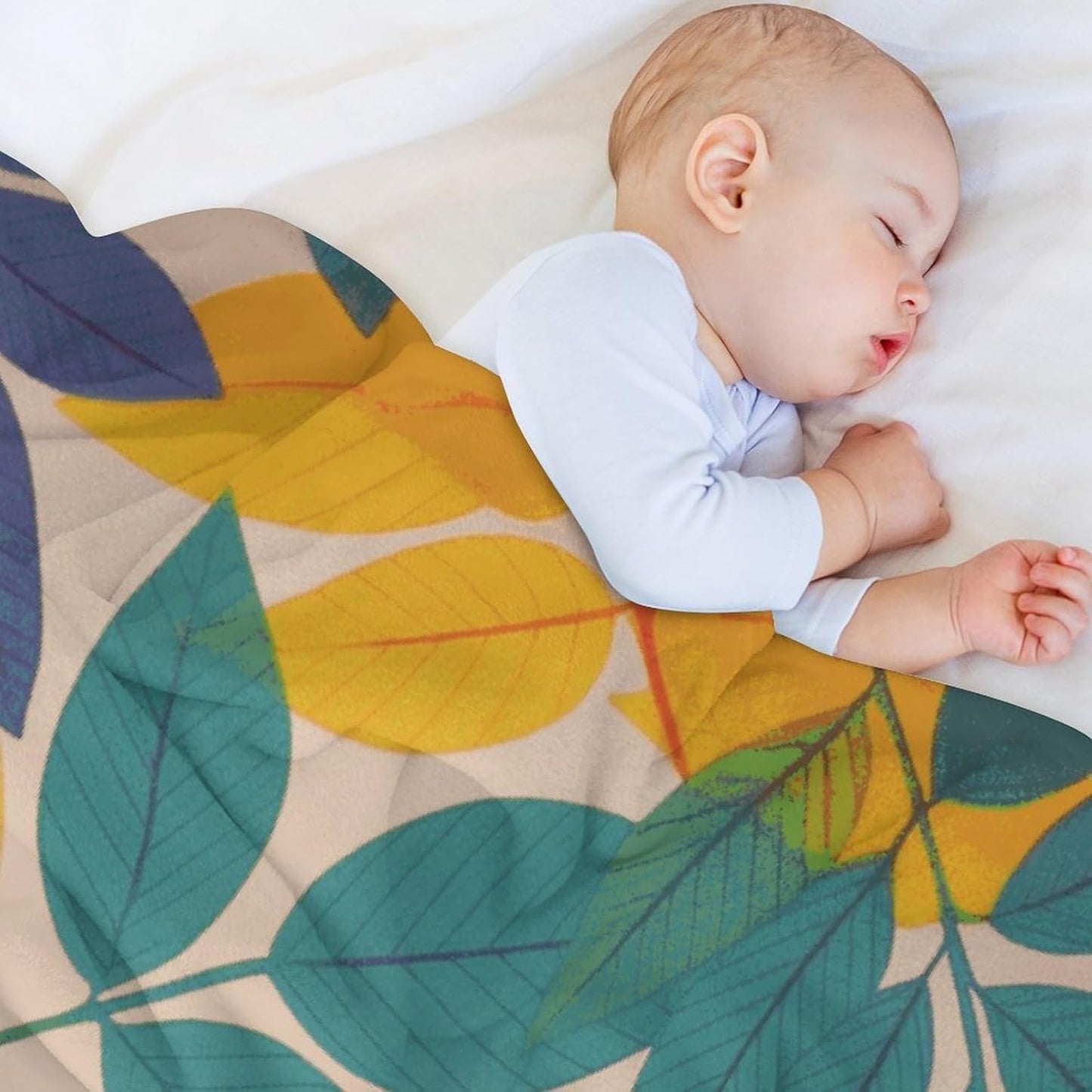 Multicolor Leaves Throw Blanket for Couch Super Soft Warm Lightweight Throw Blankets Cozy Flannel Bed Blanket Cute Decorative Blankets for All Seasons Home Decor Gift 30"*40"（76 * 100cm）