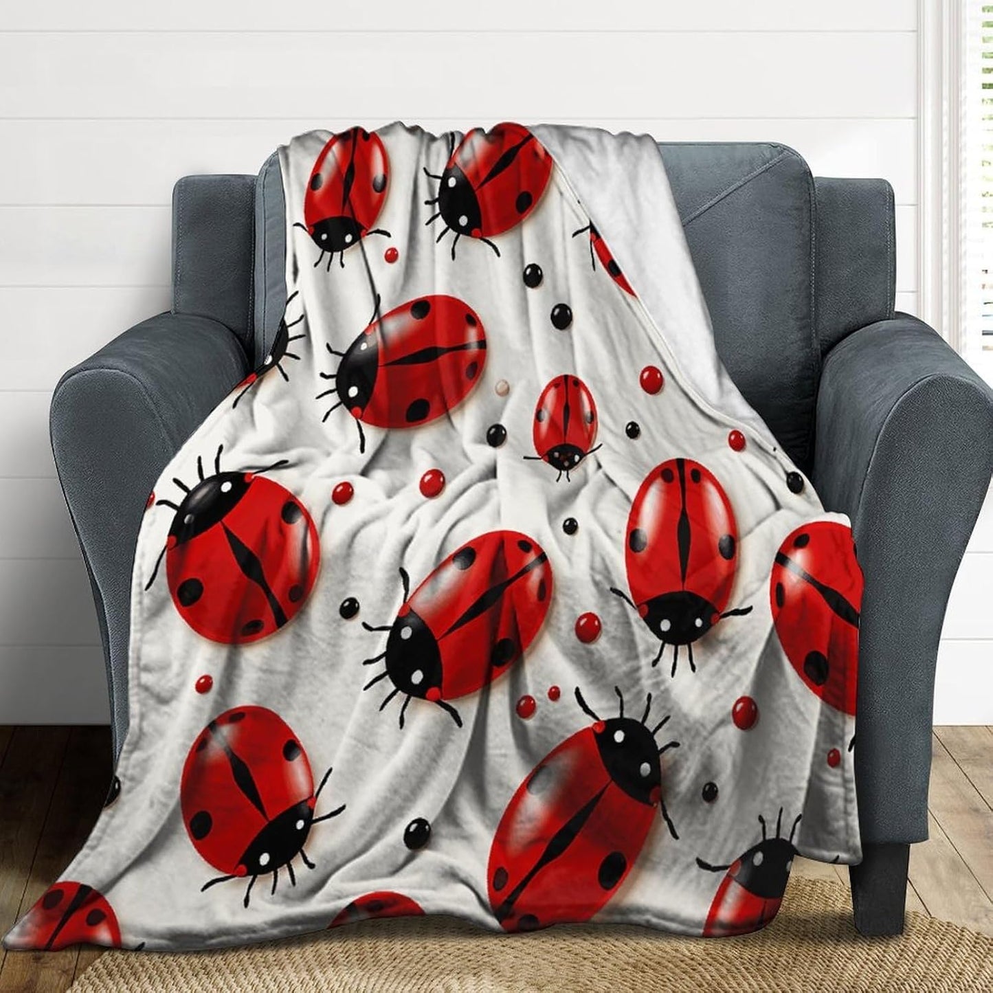 Red Ladybug Blanket Super Soft Lightweight Throw Blanket Cute Cozy Warm Bed Blanket Decorative Fuzzy Blanket All-Season Home Decor Gift for Sofa Couch Living Room 30"*40"（76 * 100cm）