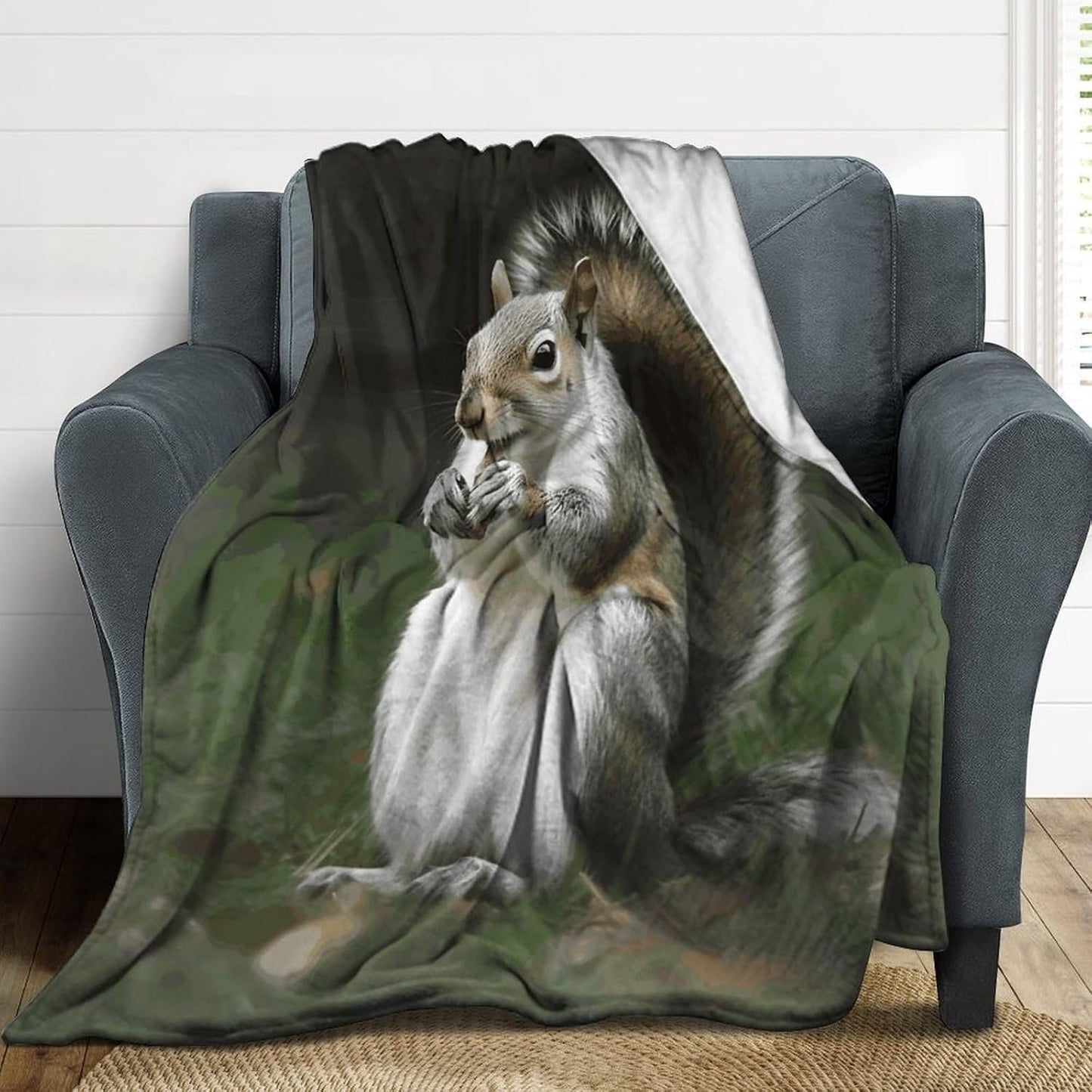 Squirrel Blanket Super Soft Lightweight Throw Blanket Cute Cozy Warm Bed Blanket Decorative Fuzzy Blanket All-Season Home Decor Gift for Sofa Couch Living Room 40"*50" （100 * 130cm）