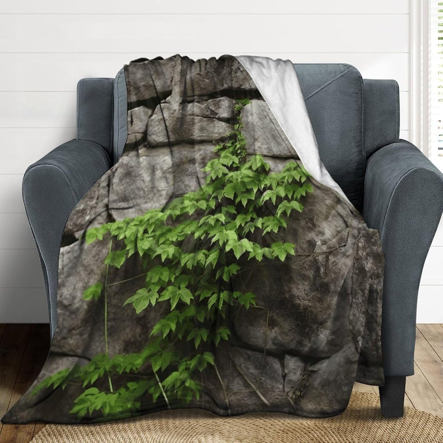 Plant on Stone Wall Blanket Super Soft Lightweight Throw Blanket Cute Cozy Warm Bed Blanket Decorative Fuzzy Blanket All-Season Home Decor Gift for Sofa Couch Living Room 60"*80"（150 * 200cm）