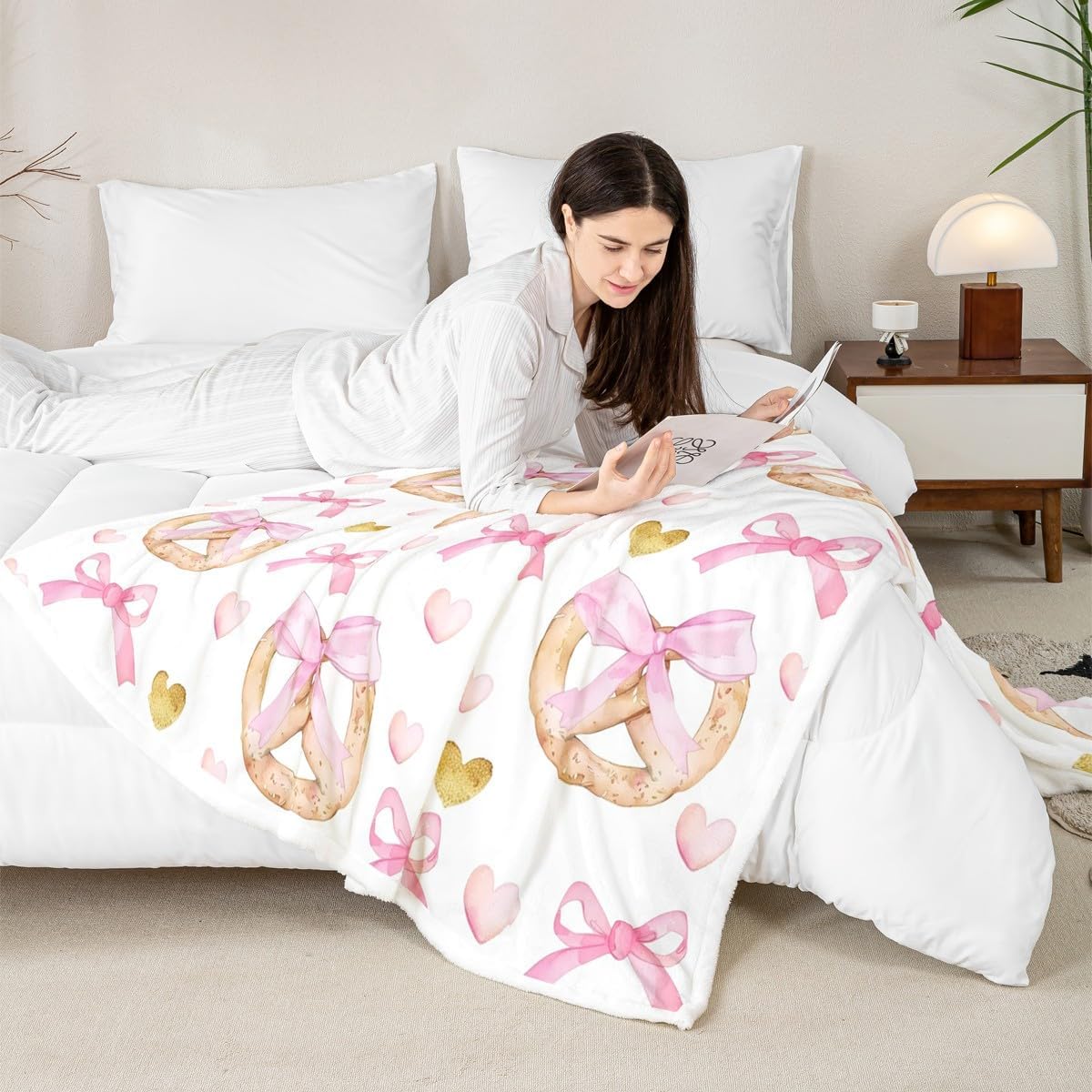 Erosebridal Pink Ribbon Bow Blanket Throw,Sweet Pretzel Bowknot Blankets Throws for Girls Kids,Cute Pink Bowtie Fleece Blanket 30"x40",Kawaii Bows Princess Decor for Girls Bed Sofa Couch