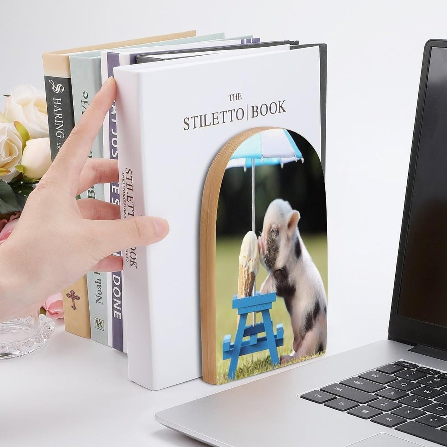 Pigs Eating Ice Cream Wooden Bookend Non-Slip Book Ends Heavy Duty Book Stopper with Metal Base Books Holderd Decorative Bookends Stands Firmly for Office Supplies