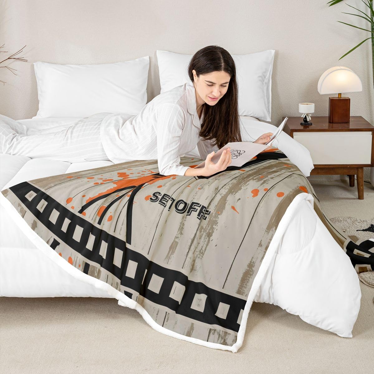 Vintage Cinema Poster Throw Blankets,Movie Theater Fleece Blanket,Kids Girls Boys Adult Film Camera Pattern Fuzzy Blankets Rustic Wooden Print Sherpa Blanket Chair Sofa Bed Decor,30"×40"