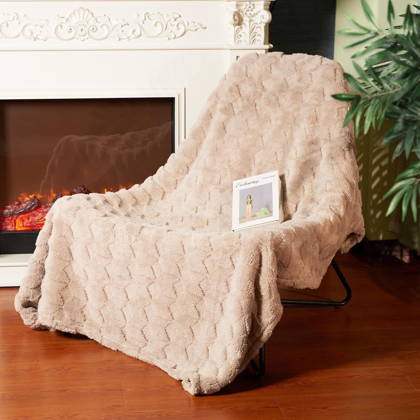 Checkered Fleece Throw Blankets-Cozy Fluffy Soft Lightweight Luxury Blanket for Travel, Sofa, Couch, Bed & Car, Gifts for Teen Girls, Women and Men, Home and Dorm Decor, Beige, 50" x 70"