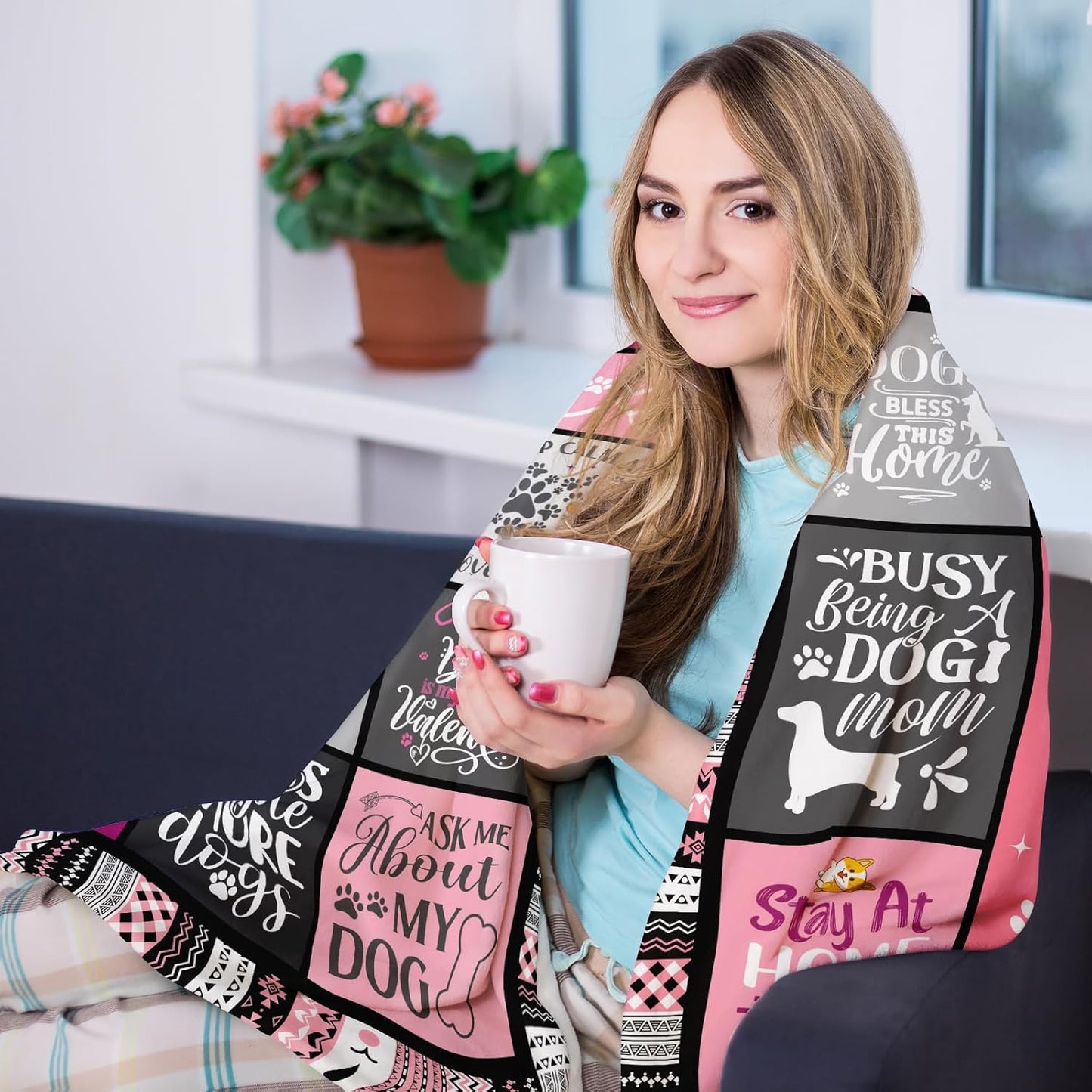 Dog Mom Blanket Gifts for Women, Soft Flannel Best Dog Mom Throw Blanket Birthday Gift for Dogs Owners Moms, Dogs Lovers Gifts for Women Aldult 50"x40"