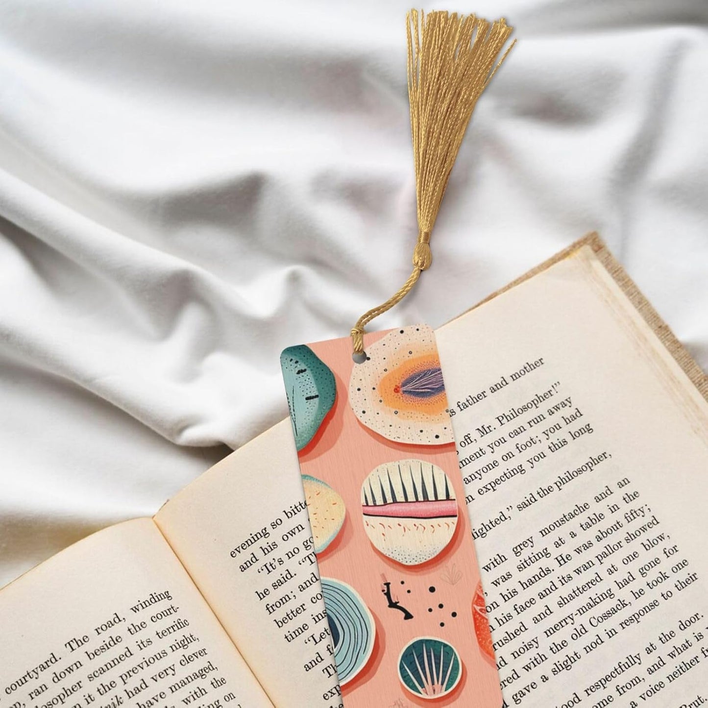 Hand Drawn Plate Bookmarks Gifts for Women Men, Wooden Bookmarks for Book Lovers, Vintage Book Marks Ornaments with Tassel, Unique Personalized Reading Page Markers Gold