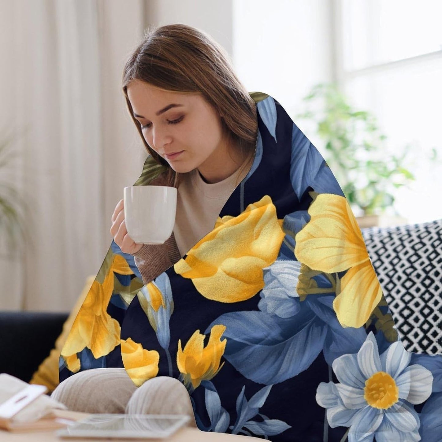 Blue Base Yellow Floral Blanket Chunky Fluffy Fuzzy Bed Blankets Cozy Soft Warm Winter Blankets Anti-Pilling Flannel Throw Blanket for Couch Living Room Bedroom Multiple Size