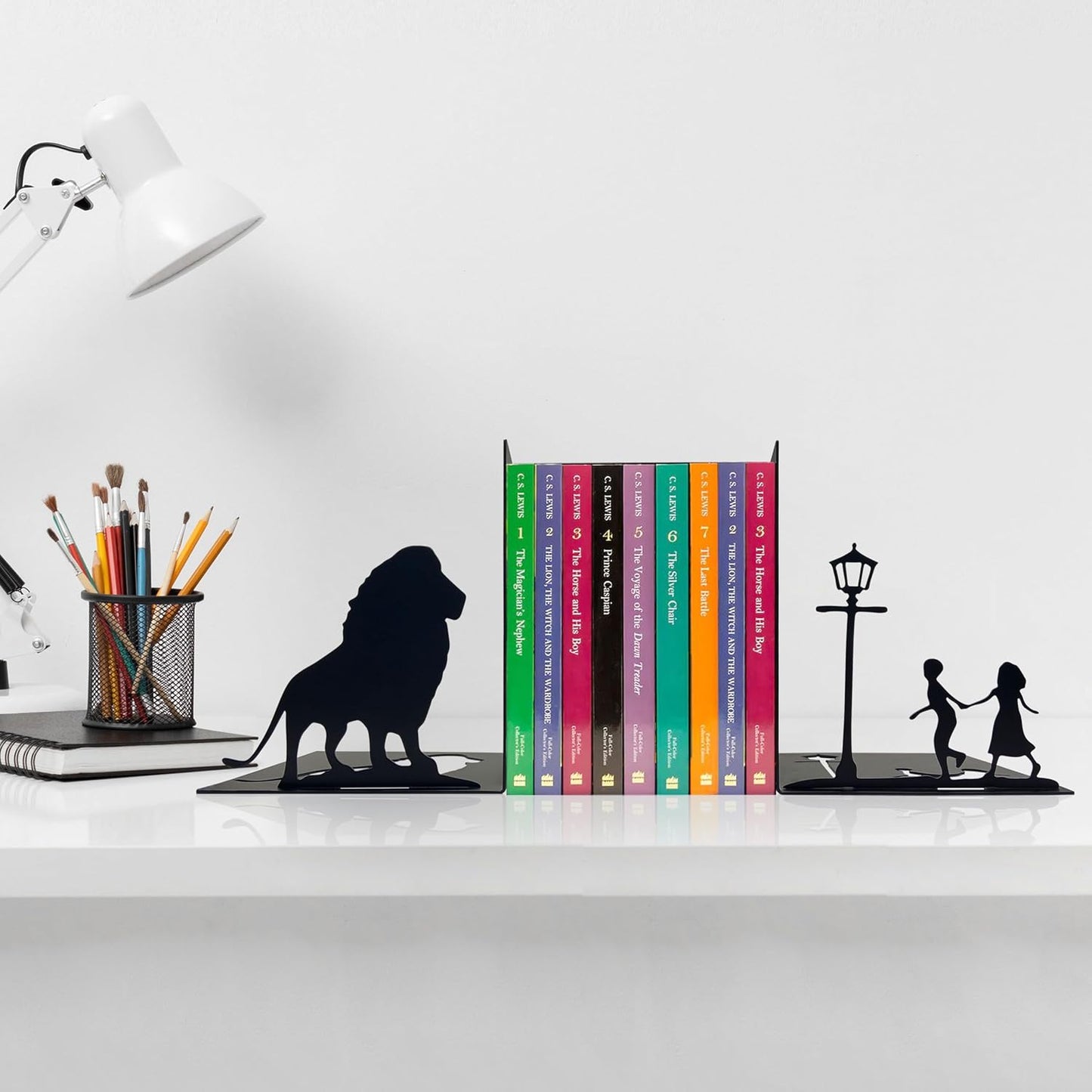 Lion & Lamp Post Decorative Bookends – Magical Themed Book Ends for Shelves, for Narnia Fans & Literary Decor Lovers