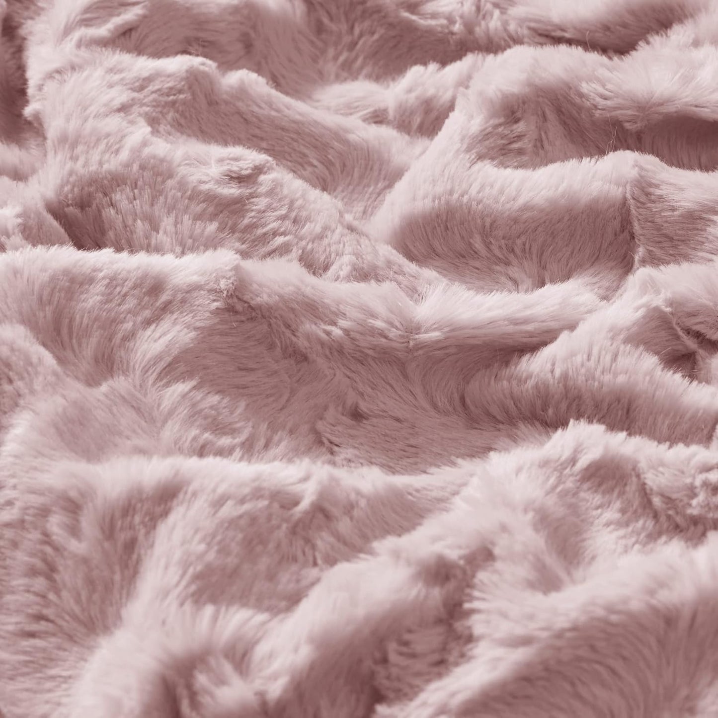 Madison Park Zuri Soft Plush Luxury Oversized Faux Fur Throw Animal Stripes Design, Faux Mink On The Reverse, Modern All Seasons Blanket for Bed, Sofa Couch, Office, Blush, 60x70