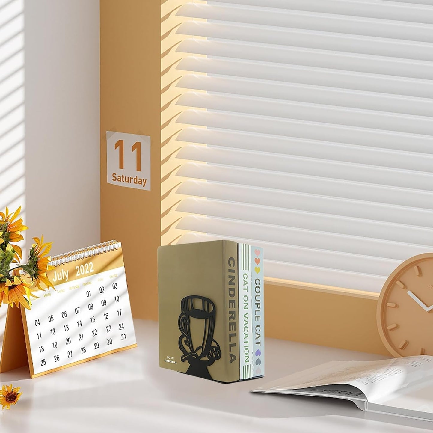 Creative Coffee Pattern Bookends Black Metal Book Ends Shelves Organizer Book Stands Journal Book Holder Reading Room Decorative Bookends for Office Home School Women Man Gift