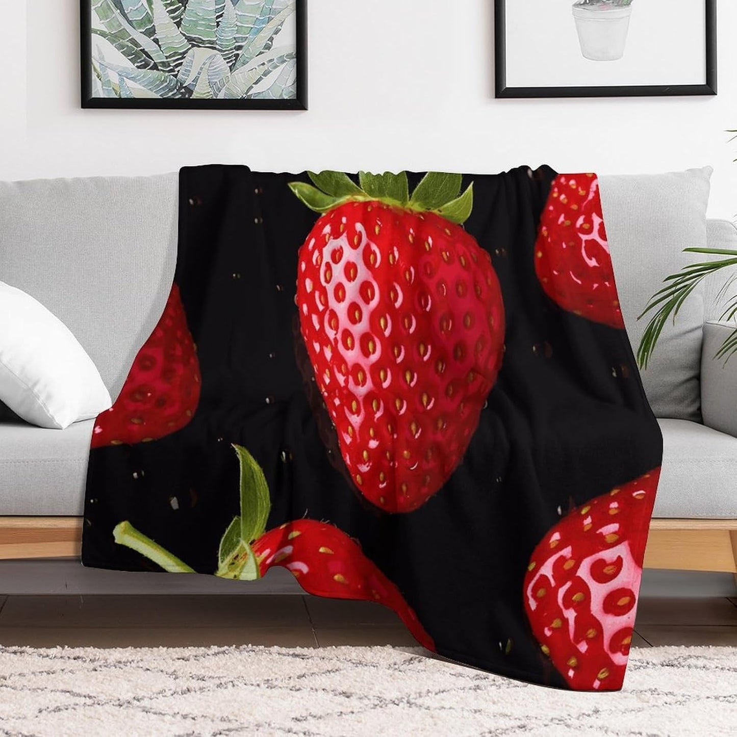 Strawberry Blanket Super Soft Lightweight Throw Blanket Cute Cozy Warm Bed Blanket Decorative Fuzzy Blanket All-Season Home Decor Gift for Sofa Couch Living Room 30"*40"（76 * 100cm）