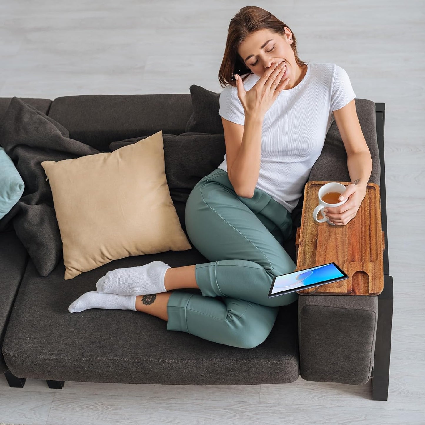 Comfoyar Couch Arm Tray, Acacia Wood Sofa Clip-On Couch Desk Tray with Wine Glass Holder, Foldable Armchair Table with Phone Holder, Food Desk for Drinks Snacks Eating Remote Control